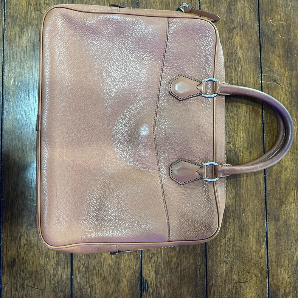 Brown Laptop Bag with Structured Shape and Zipper Closure